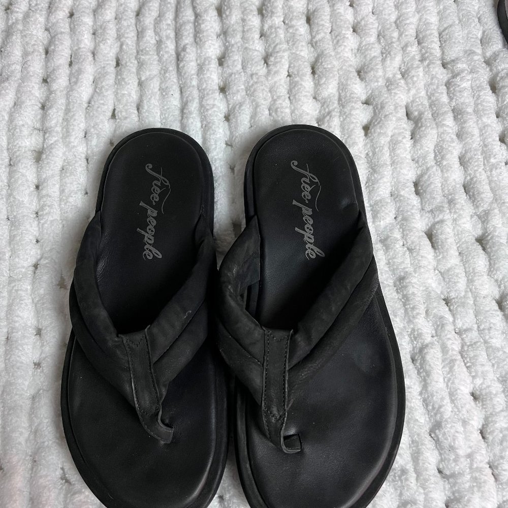 Free People Wonderland Women's Thong Sandals - Picture 2 of 5